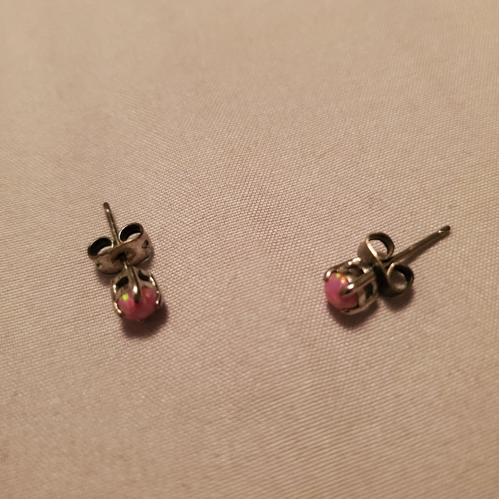 Earings - Picture 4 of 8